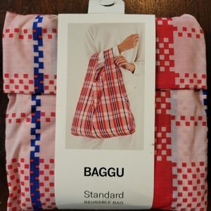 BAGGU standard bag, Market Red colorway, NWT.
